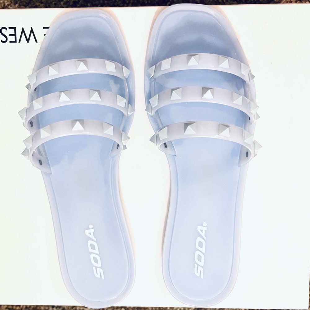 NWOT studded jelly sandals